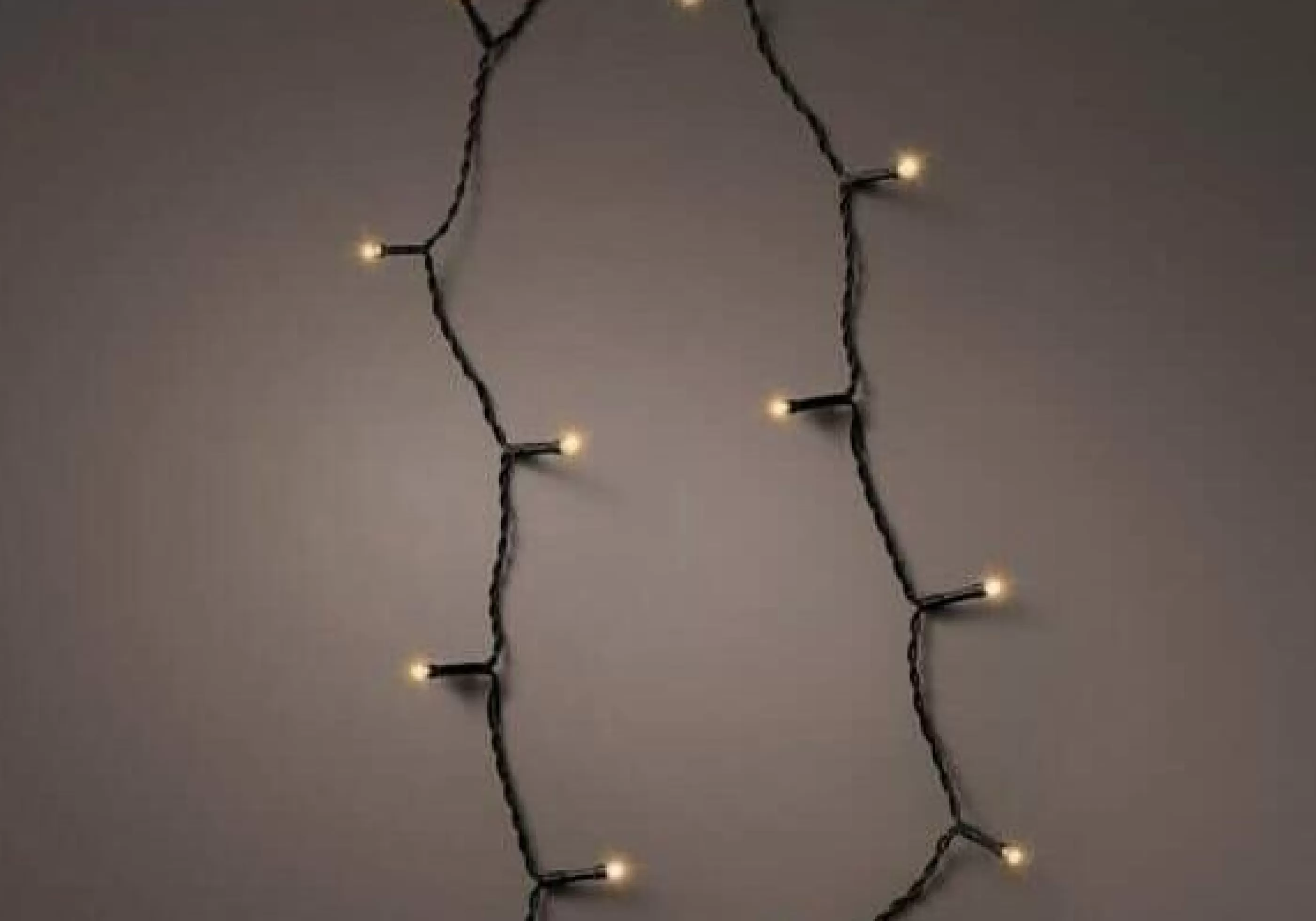 192 Durawise Classic Warm White Battery Christmas Lights With Timer (Black Wire)*Christmas Land Store