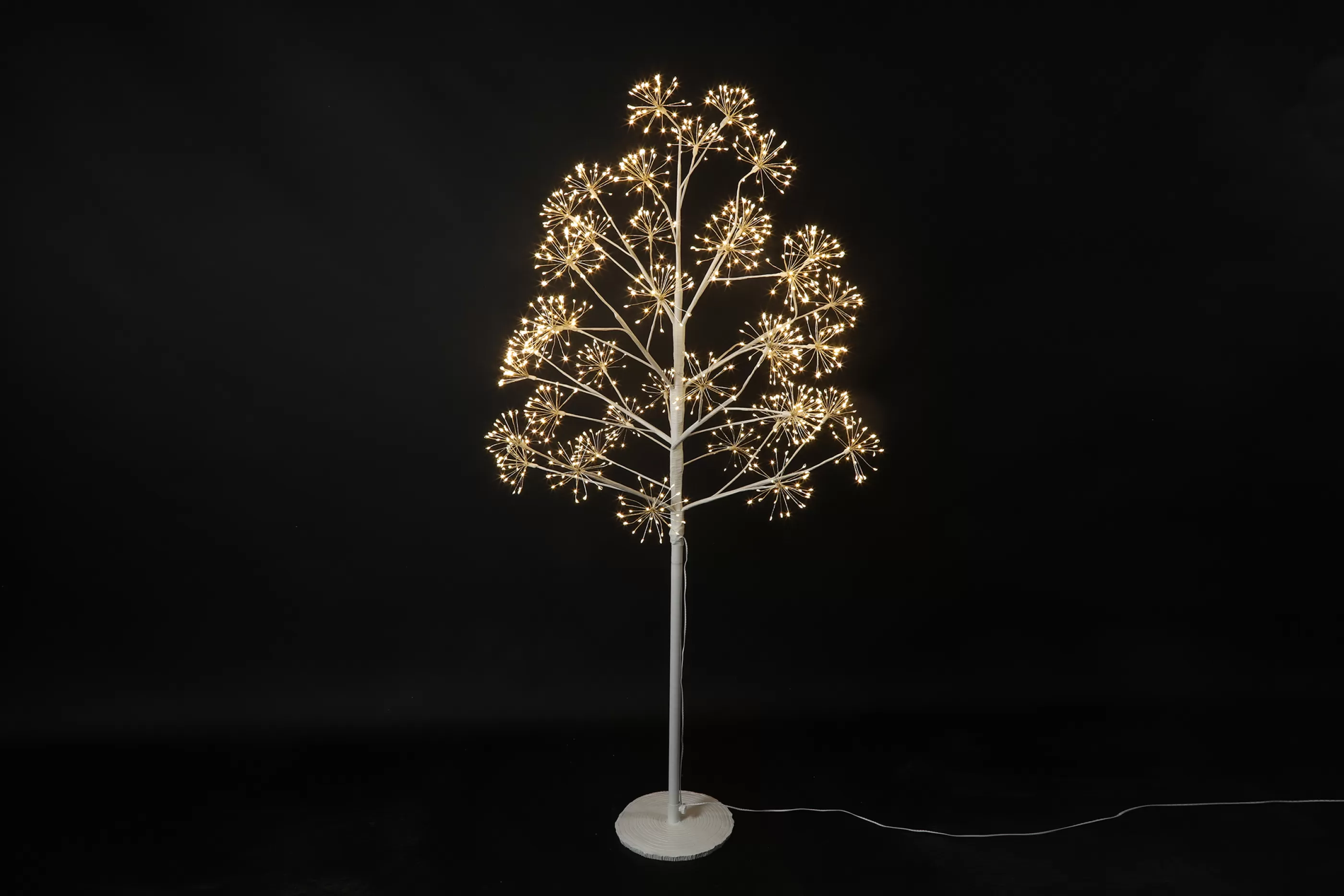 5Ft Led Christmas Tree Dorion White*Christmas Land Sale